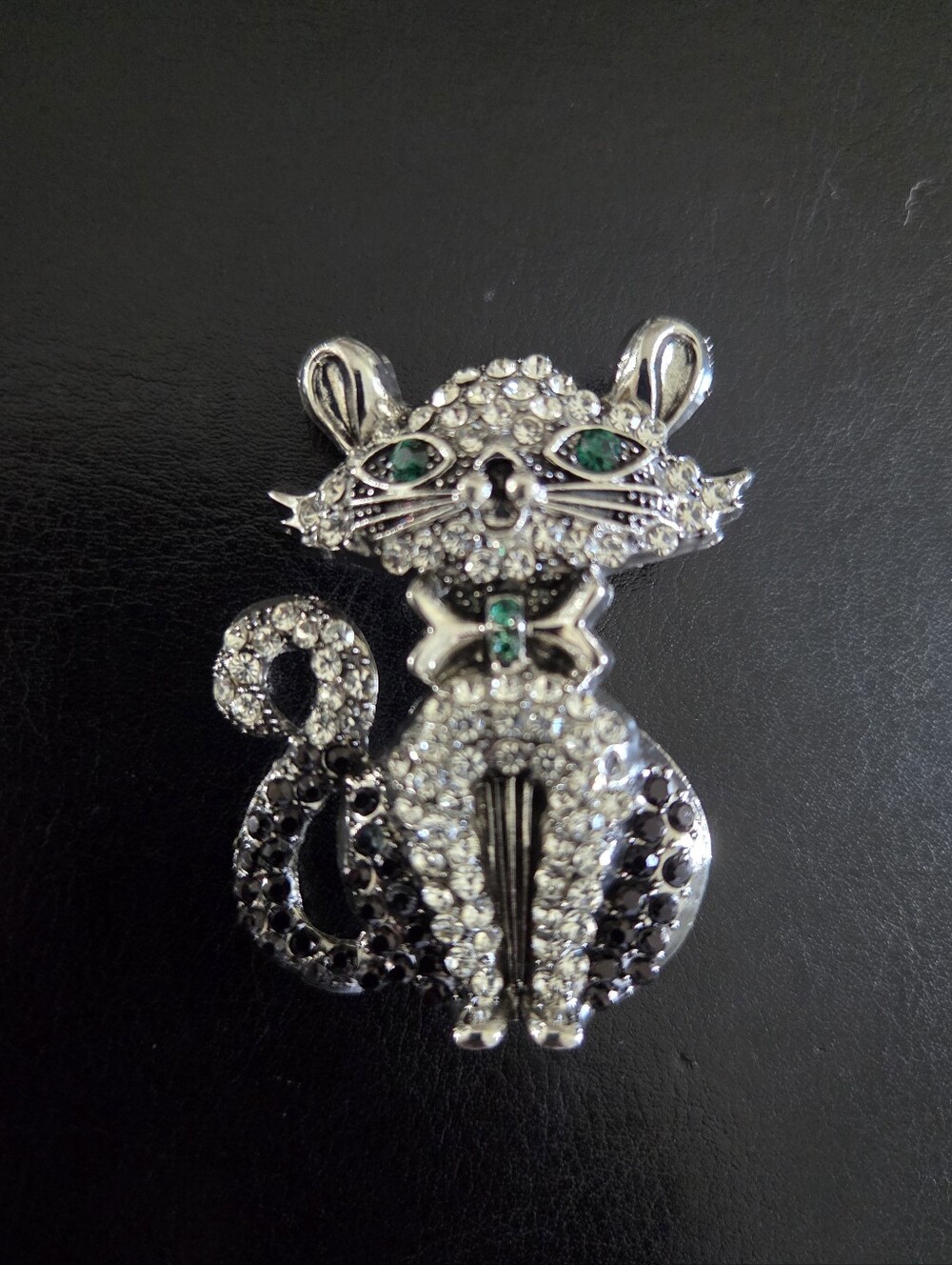 Crystal Cat Brooch Pin in Silver, NIP